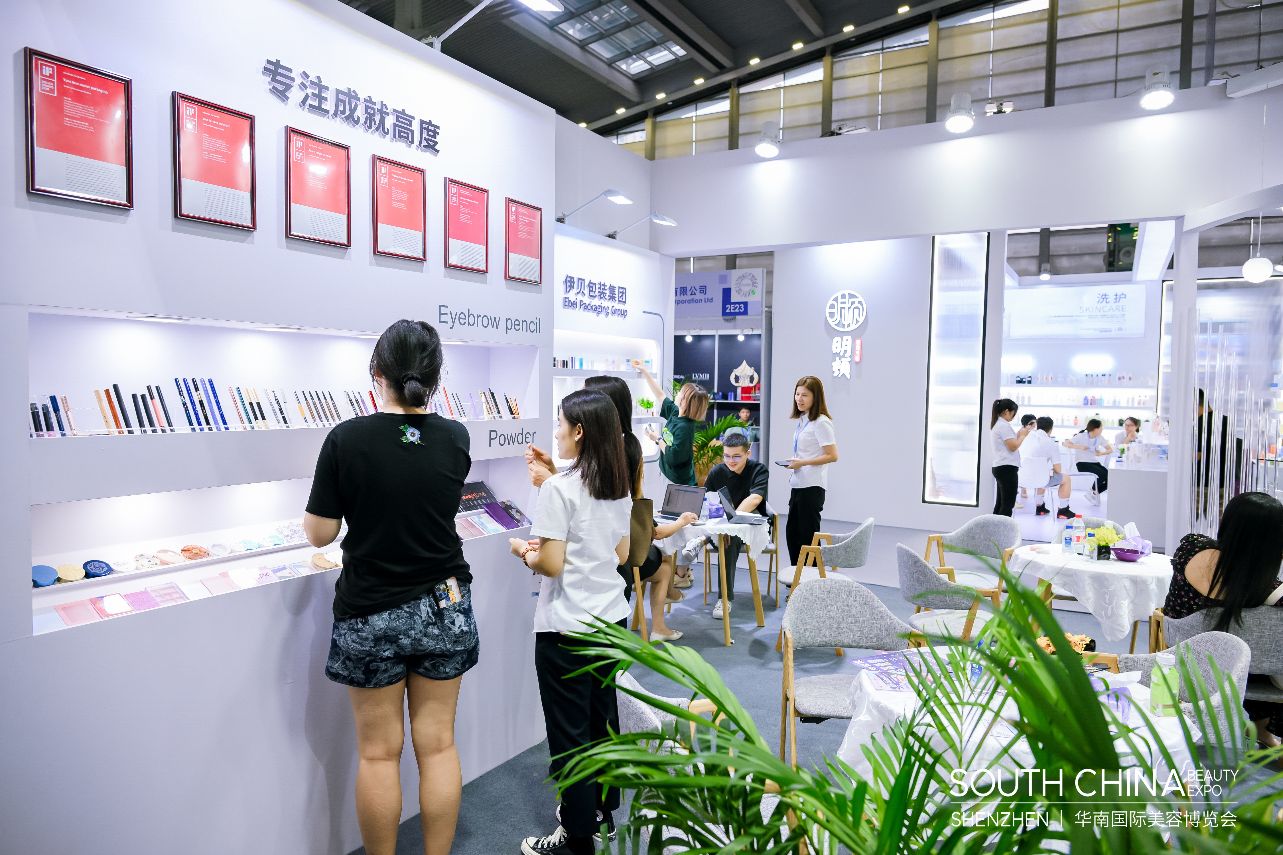 如何讓展臺展覽搭建與展品相得益彰？避免過(guò)度個(gè)性化的陷阱