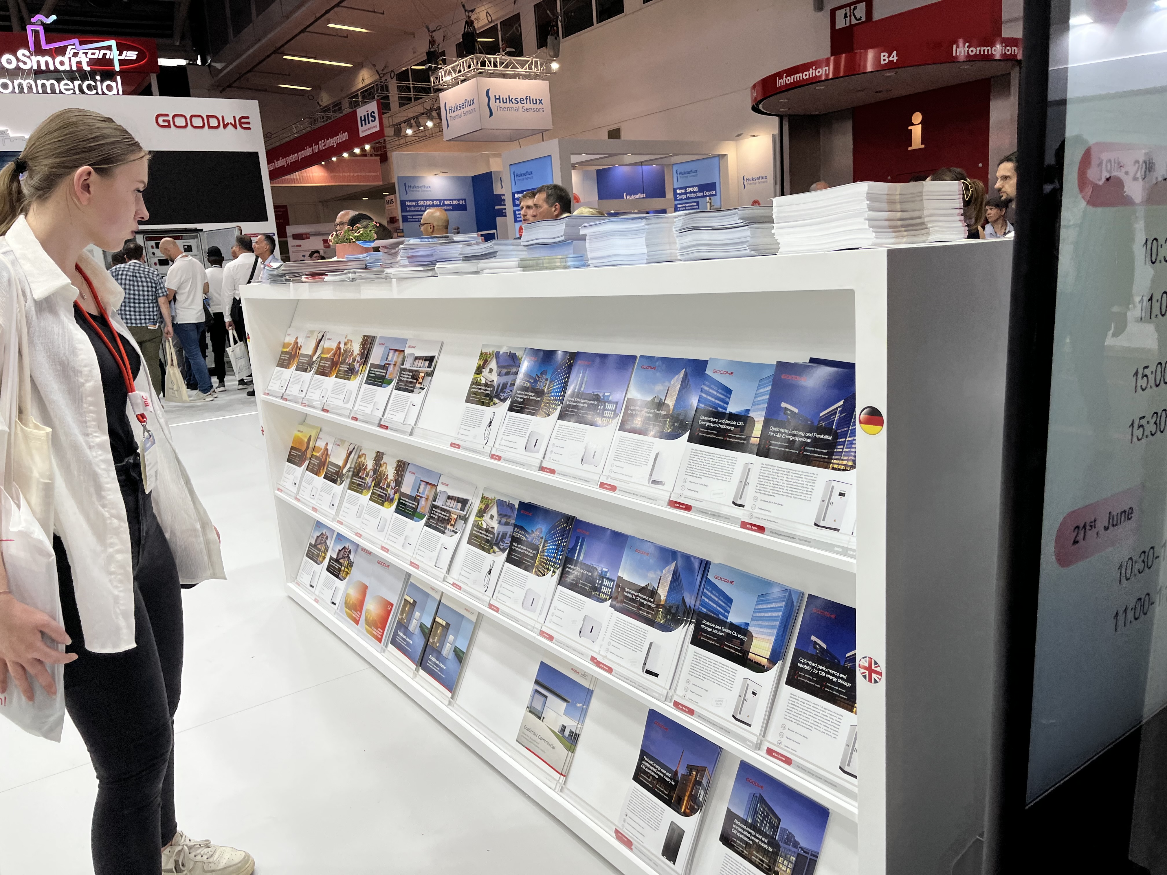 印尼展廳地板鋪設